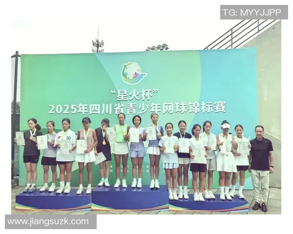 成都网球队荣登全国网球节奏排行榜第三名引发热议